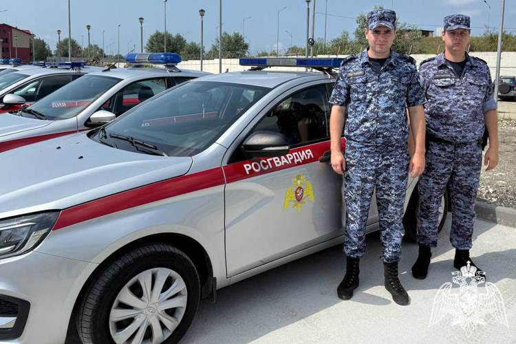 В Красной Поляне сотрудники Росгвардии оперативно нашли отдыхающего с ребенком, которые не выходили на связь