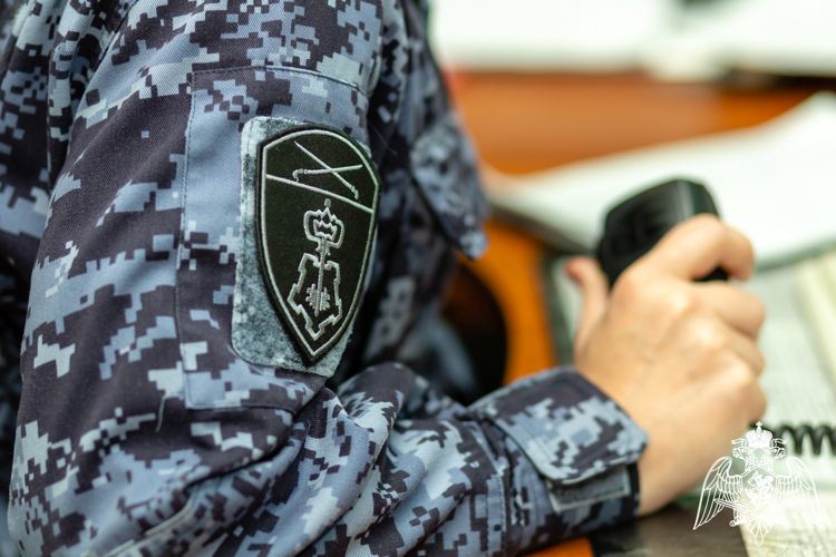 Росгвардейцы пресекли попытку хищения товаров из гипермаркета в Краснодаре