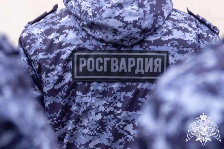 В Анапе росгвардейцы задержали двоих нетрезвых мужчин, устроивших потасовку в холле отеля